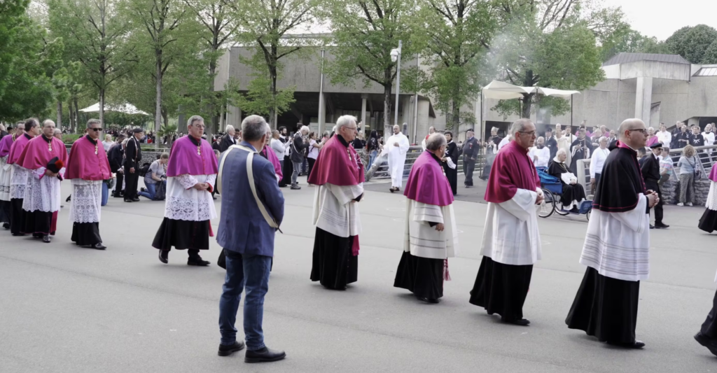 Exposition Of The Blessed Sacrament - The Good Newsroom