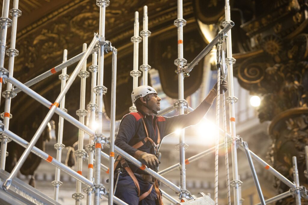 ST PETER'S BASILICA BALDACHIN RESTORATION