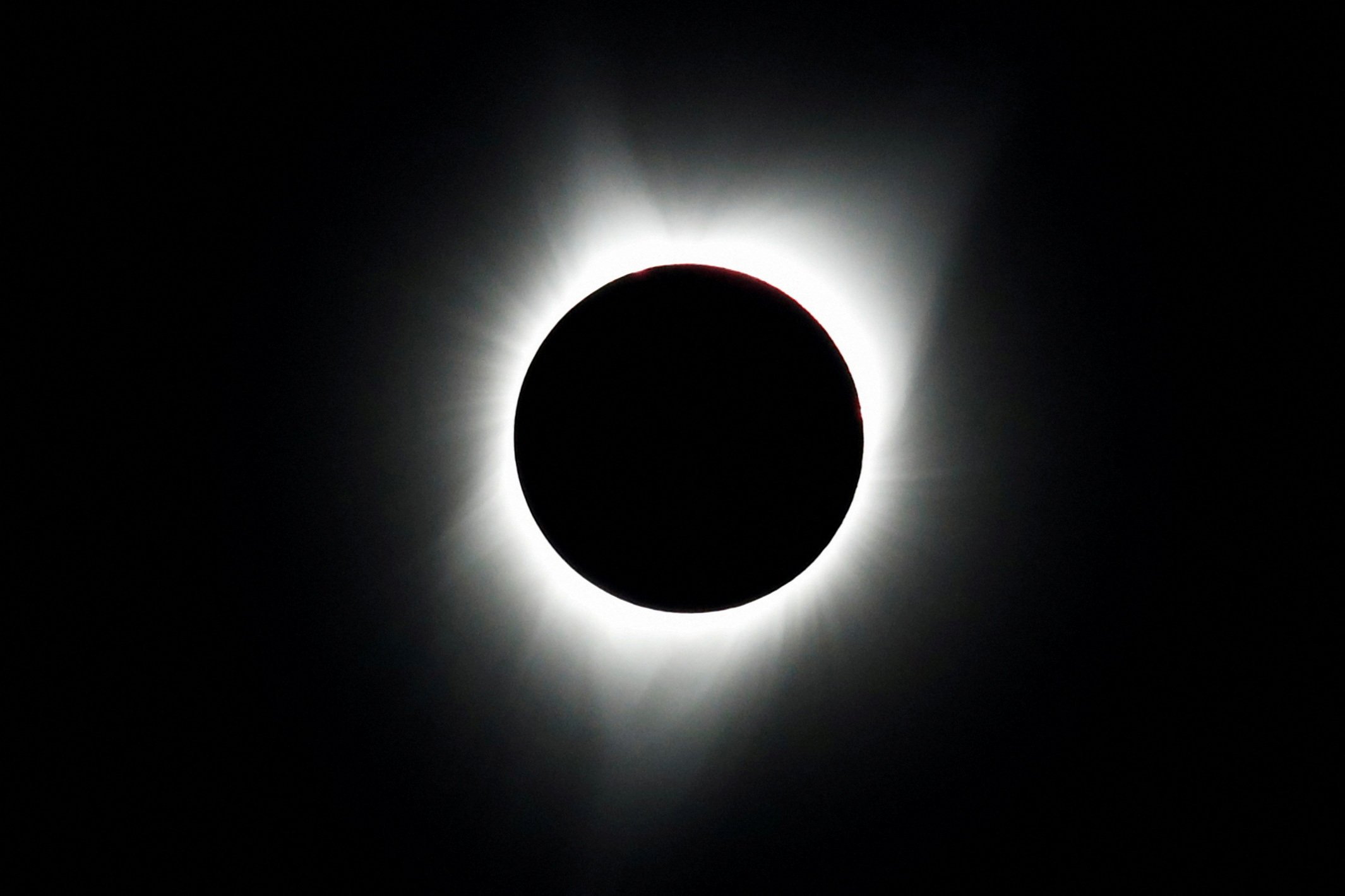 Was There a Total Solar Eclipse When Jesus Died? - The Good Newsroom