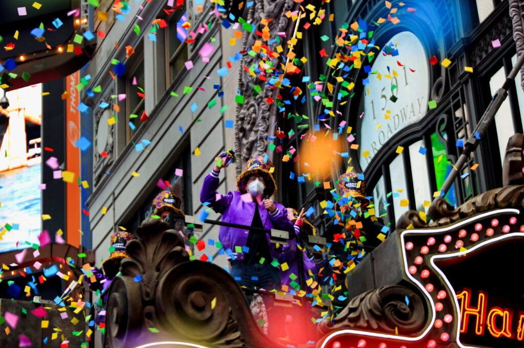 People in New York City watch "flight-tested" New Year's Eve confetti December 29, 2021, ahead of celebrations.