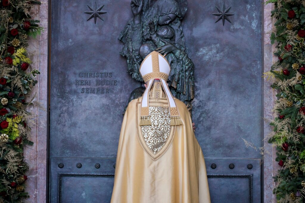 Cardinal Baldassare Reina, archpriest of the Papal Basilica of St. John Lateran, closes the basilica's Holy Door, as part of the end of the Jubilee Year, in Rome December 27, 2025. Photo: OSV News photo/Riccardo Antimiani, pool via Reuters