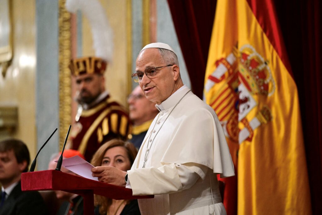 El papa León XIV pronuncia un discurso durante una sesión conjunta del Parlamento español en el Congreso de los Diputados, en Madrid, el 8 de junio de 2026, en el marco de su viaje apostólico a España (del 6 al 12 de junio).